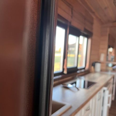 Хомене Villa Rzhyshchiv Eksteriør billede