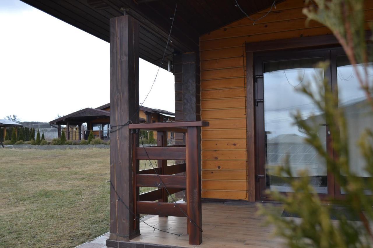 Хомене Villa Rzhyshchiv Eksteriør billede