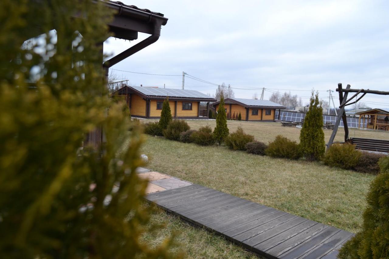 Хомене Villa Rzhyshchiv Eksteriør billede