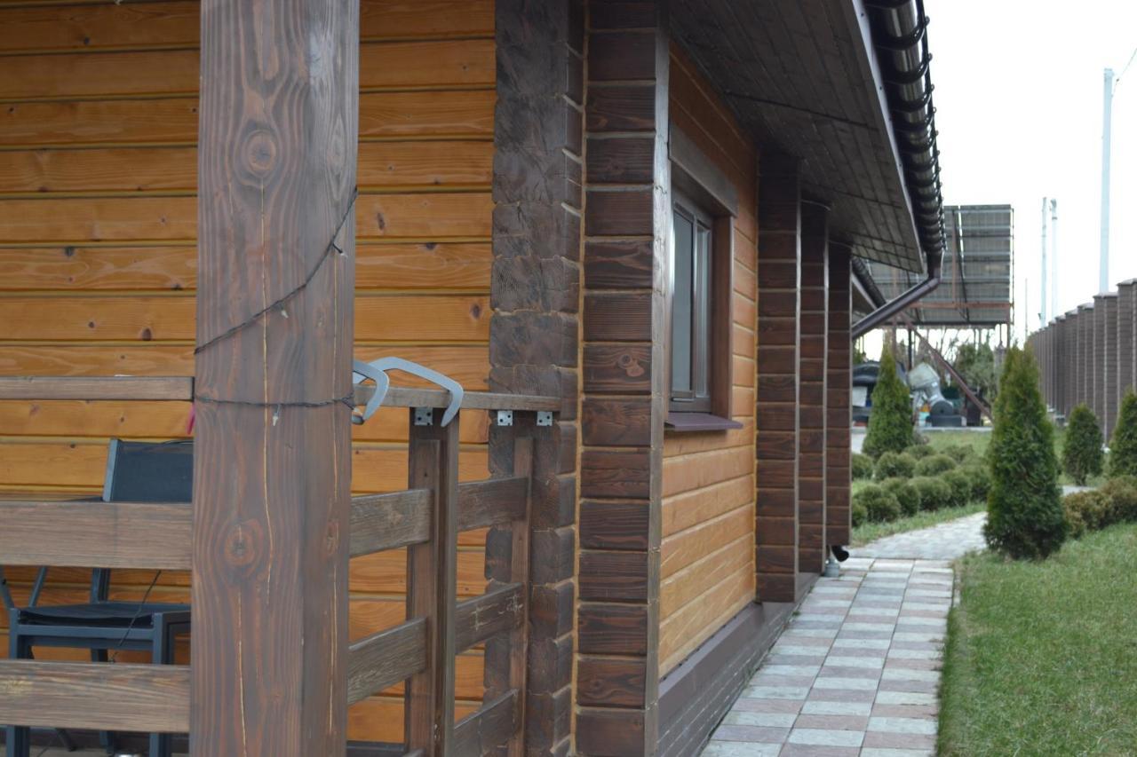 Хомене Villa Rzhyshchiv Eksteriør billede